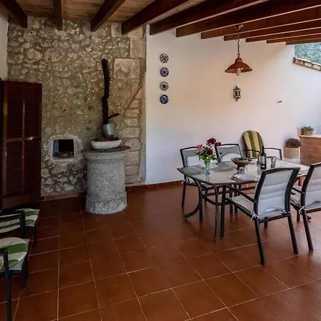 Traditional Majorcan By Renthousing * Pollença