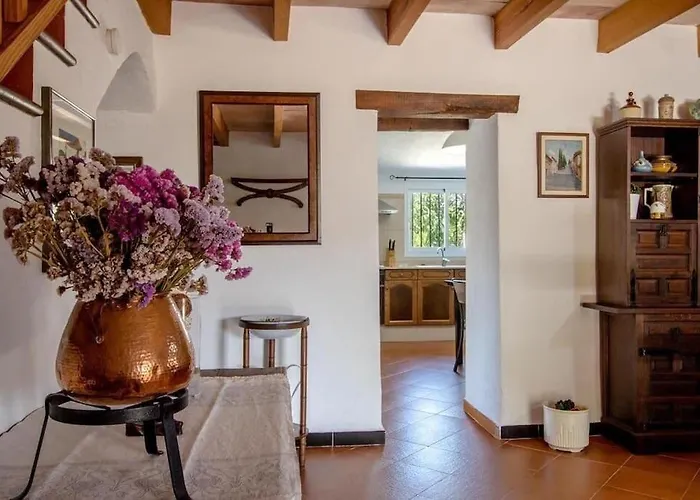 Traditional Majorcan By Renthousing Holiday home