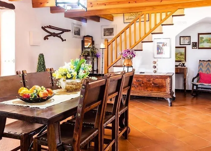 Traditional Majorcan By Renthousing * Pollenca