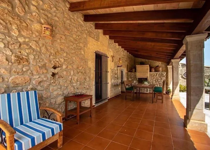 Traditional Majorcan By Renthousing Holiday home *