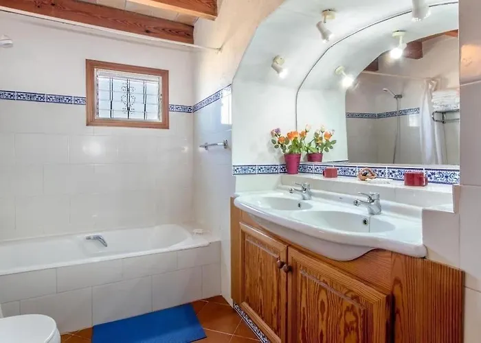 Holiday home Traditional Majorcan By Renthousing Pollenca