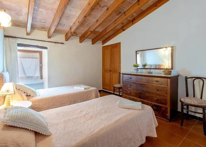 Traditional Majorcan By Renthousing Holiday home *