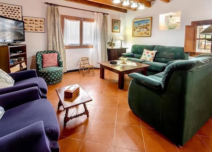 Traditional Majorcan By Renthousing *